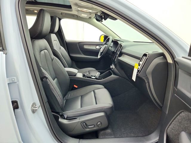 New 2026 Volvo XC40 B5 Plus w/ Protection Package Premier image 14