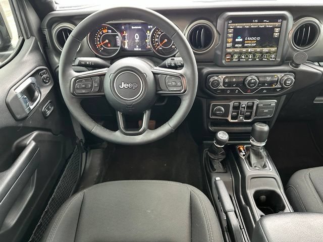 Used 2023 Jeep Wrangler Unlimited Sport AWD/4WD image 13