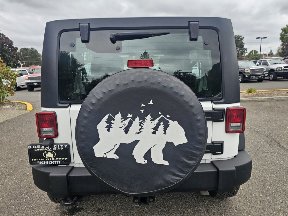 Used 2013 Jeep Wrangler Unlimited Sport AWD/4WD image 6