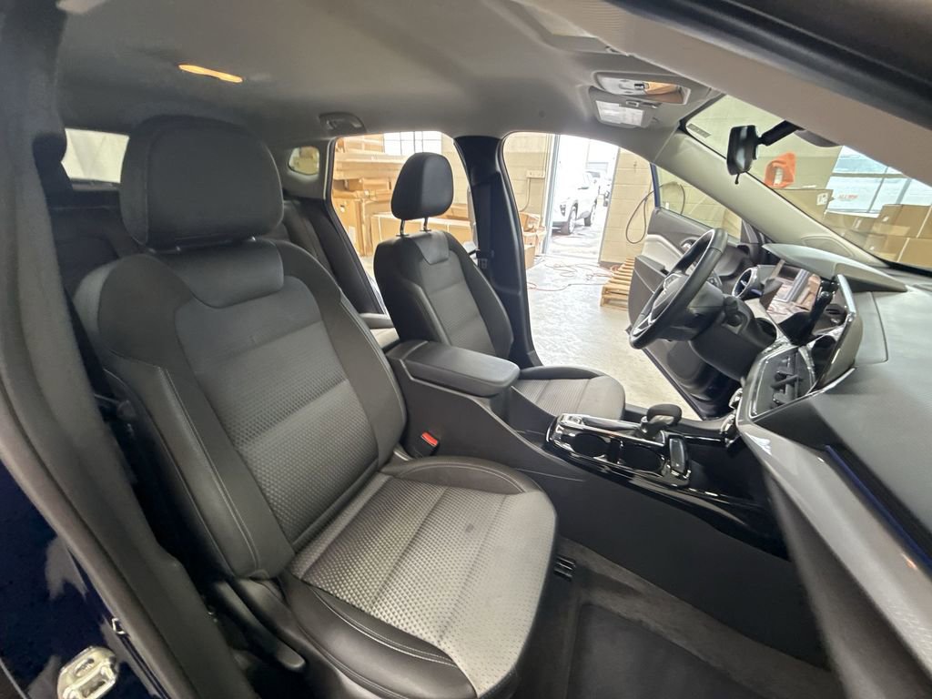 Certified 2024 Chevrolet Trax LT w/ Driver Confidence Package image 37