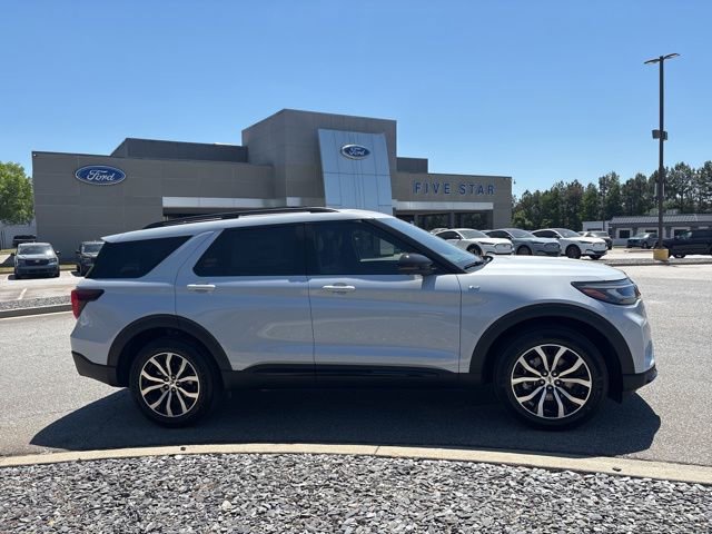 New 2026 Ford Explorer ST-Line RWD image 1
