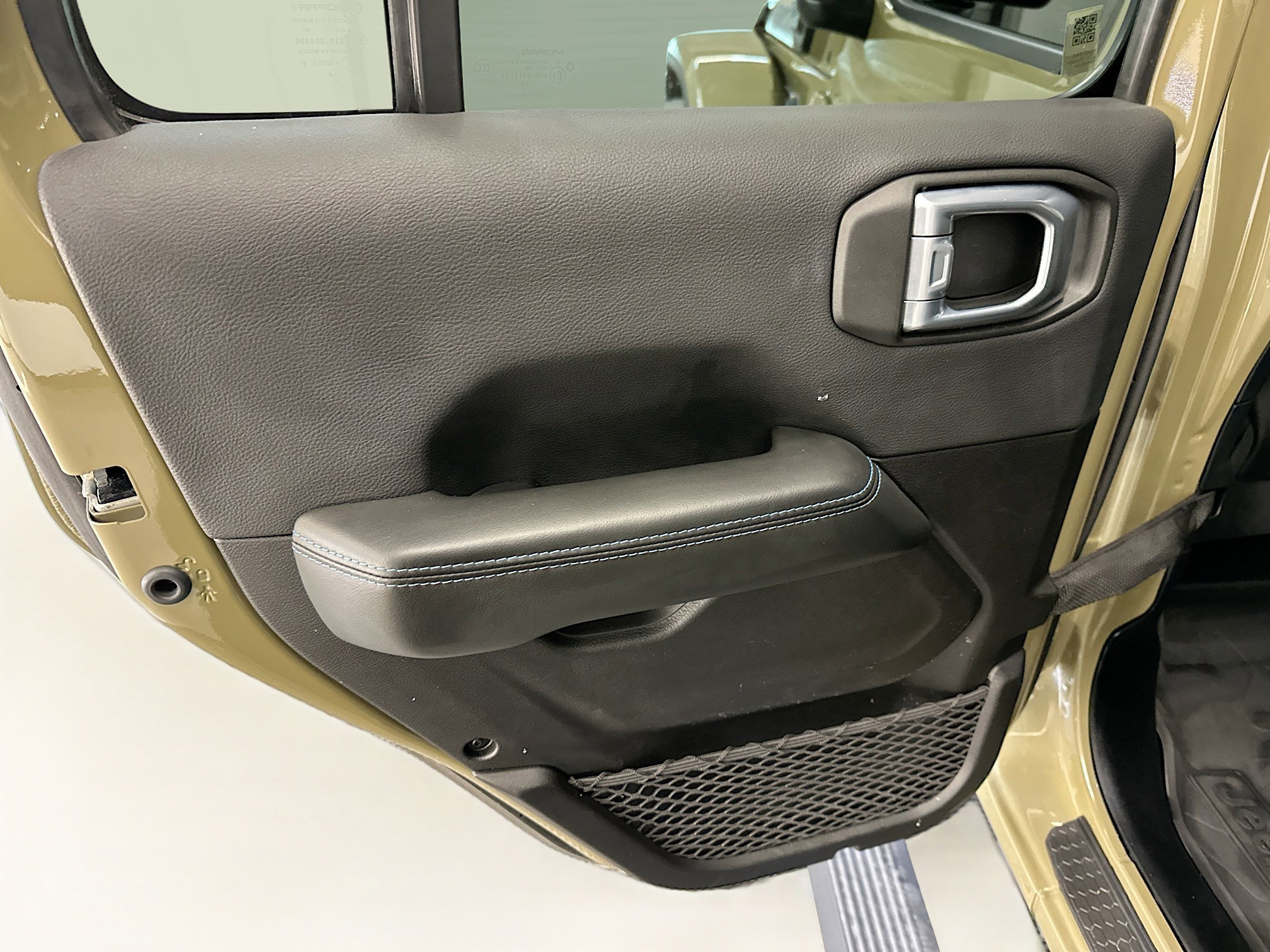 Used 2025 Jeep Wrangler Unlimited Rubicon 4xe image 27