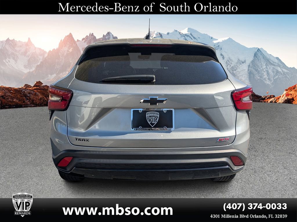 Used 2024 Chevrolet Trax RS w/ Driver Confidence Package image 16