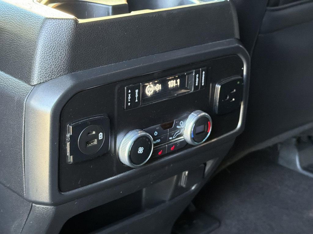 Used 2021 Ford Expedition Limited image 25