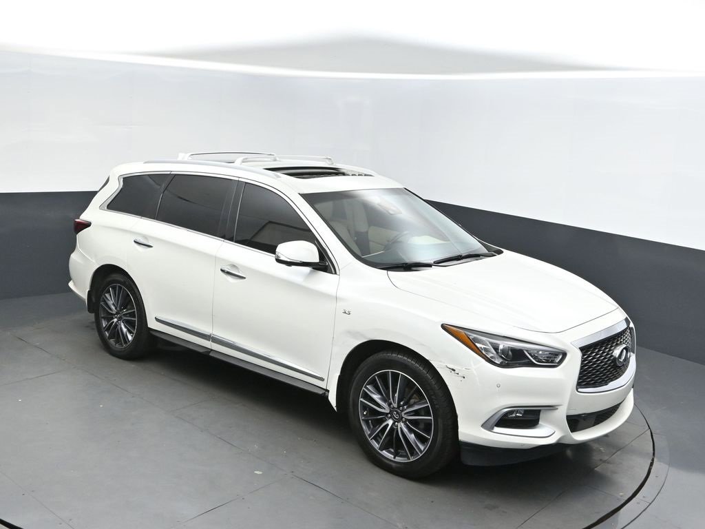 Used 2016 INFINITI QX60 Base w/ Deluxe Technology Package