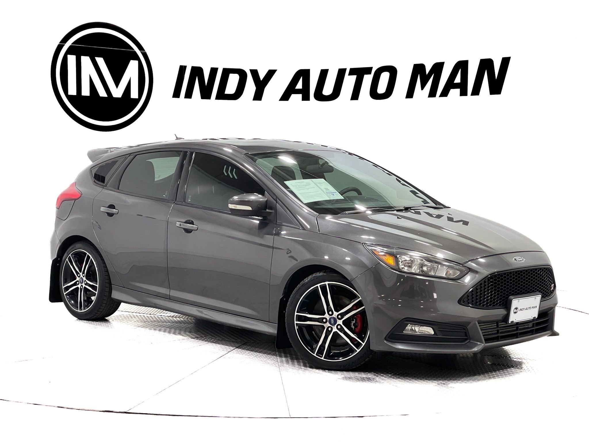 Used 2016 Ford Focus ST image 2
