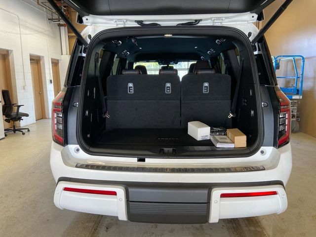 New 2026 Nissan Armada SL w/ Captain's Chari Seat Package image 17
