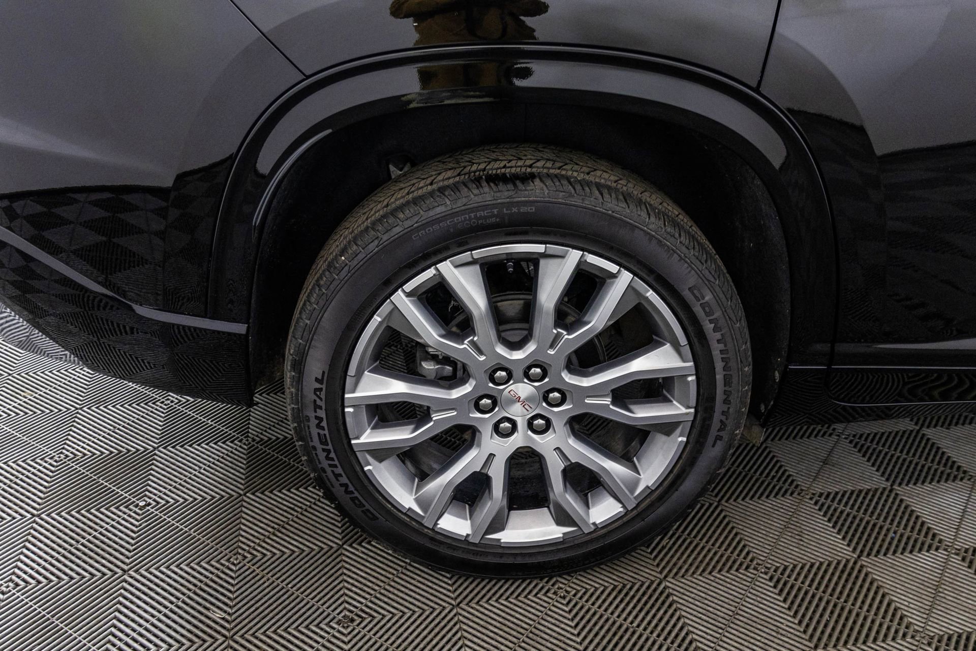 Used 2024 GMC Acadia Denali image 49