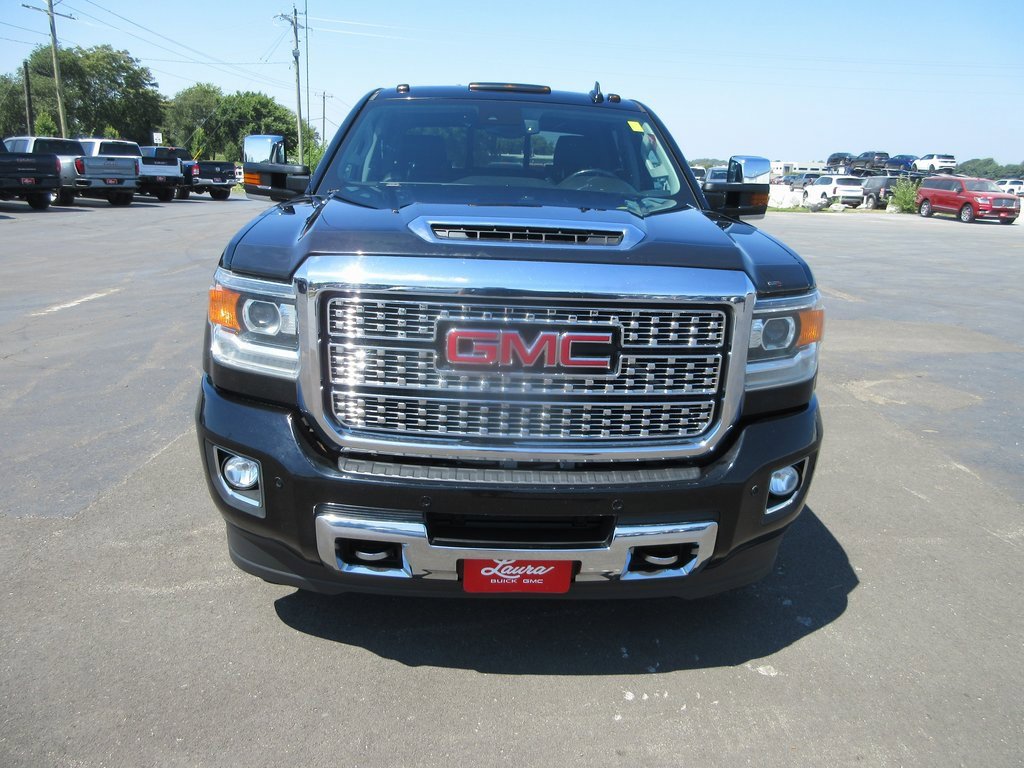 Used 2018 GMC Sierra 3500 Denali w/ Duramax Plus Package image 11