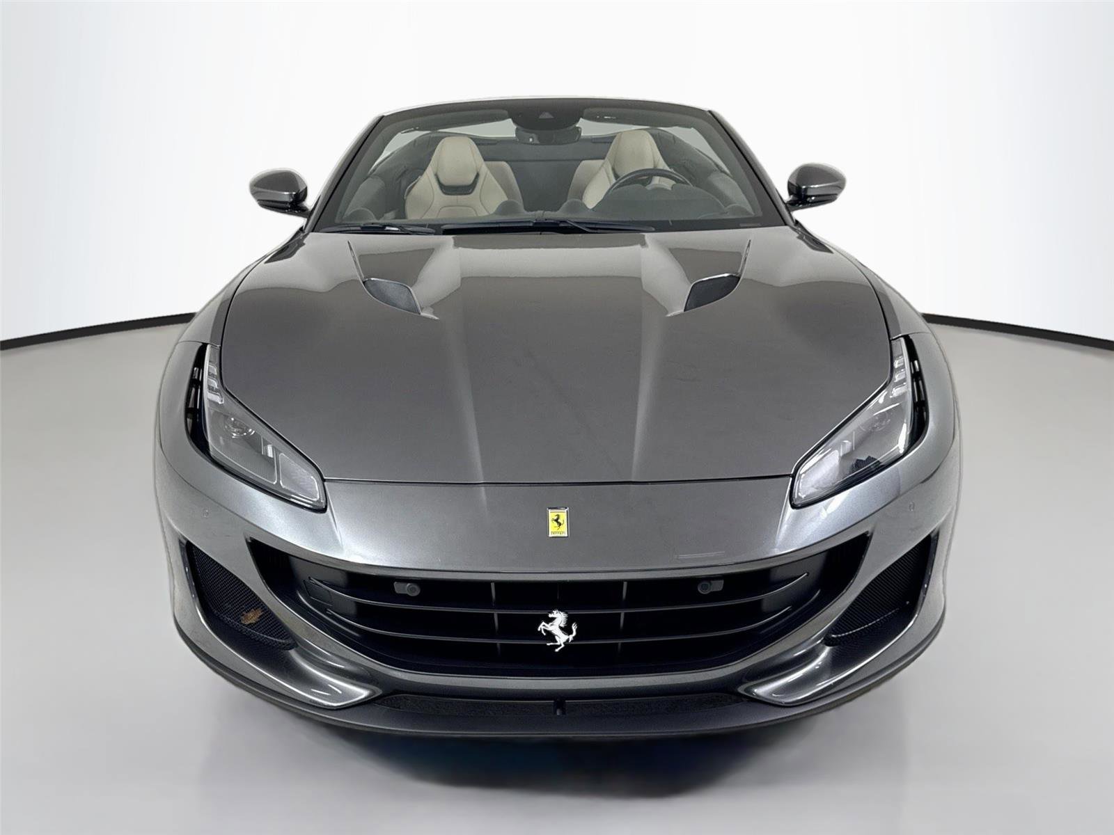 Used 2020 Ferrari Portofino image 11