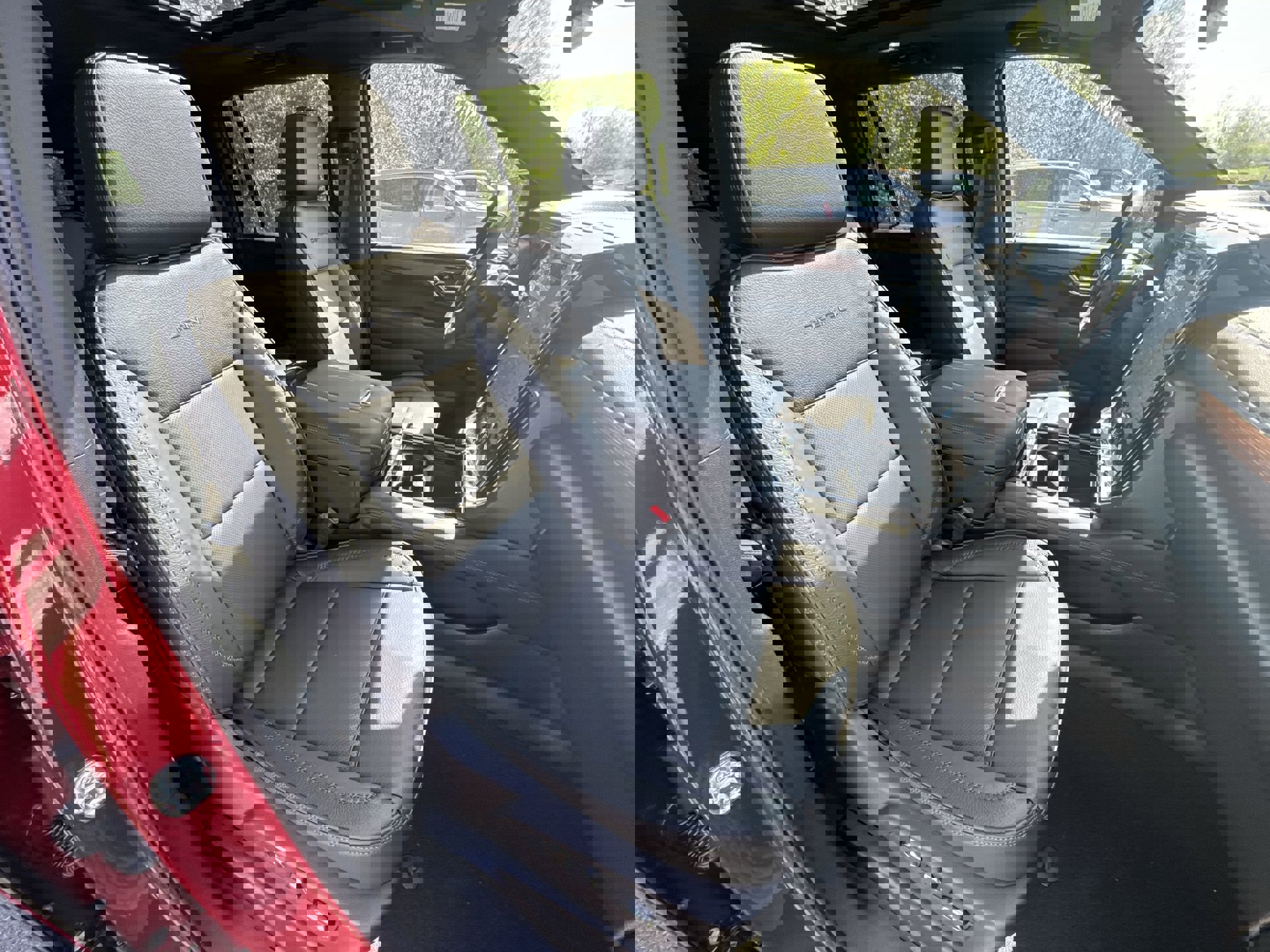 New 2026 GMC Yukon XL Denali w/ Sun & Power Step Package image 27