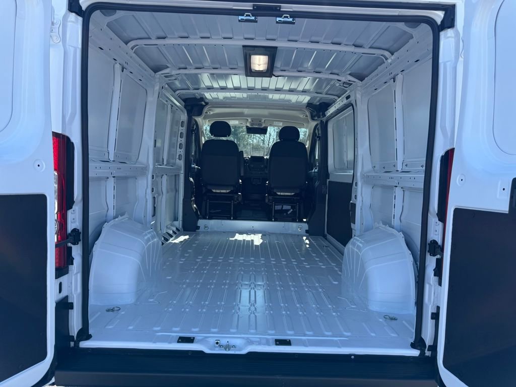 New 2026 RAM ProMaster 2500 w/ Convenience Group image 23