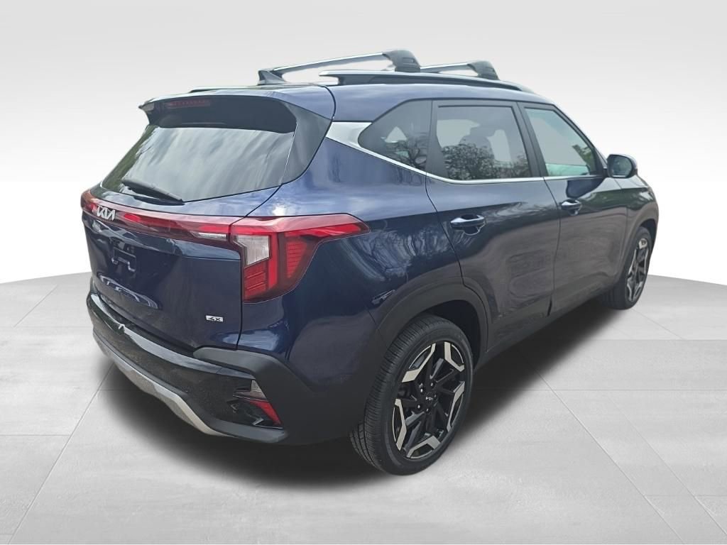 Used 2024 Kia Seltos SX w/ SX Sunroof Package AWD/4WD image 5