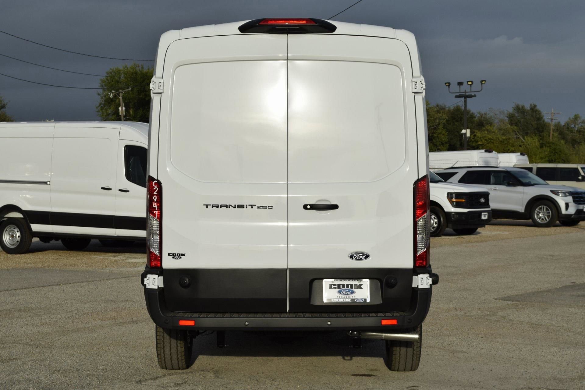 New 2026 Ford Transit 250 148 Medium Roof w/ Load Area Protection Package image 5