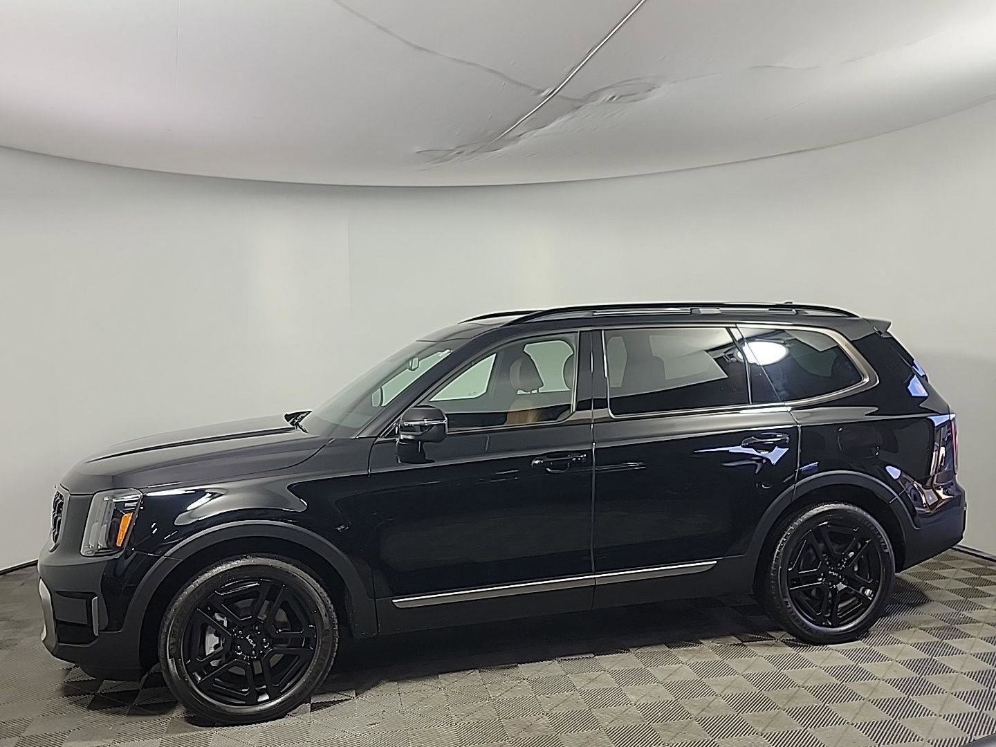 Used 2023 Kia Telluride EX X-Line image 12