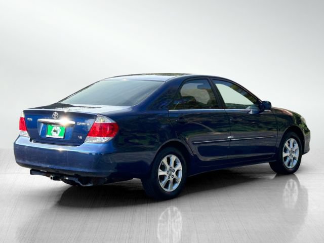 Used 2005 Toyota Camry XLE w/ VSC & Side Airbag Pkg FWD image 4