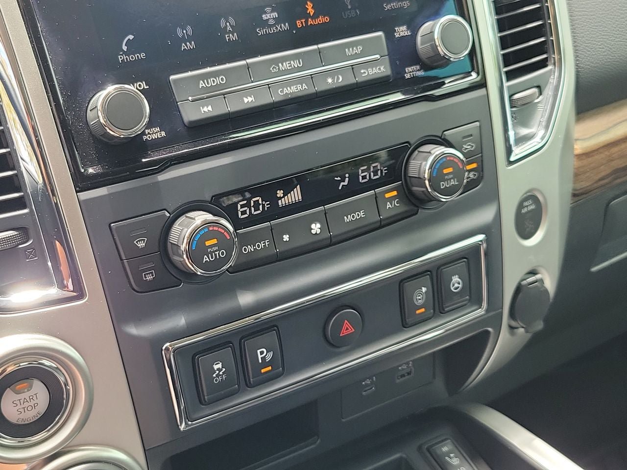 Used 2021 Nissan Titan SL AWD/4WD image 26