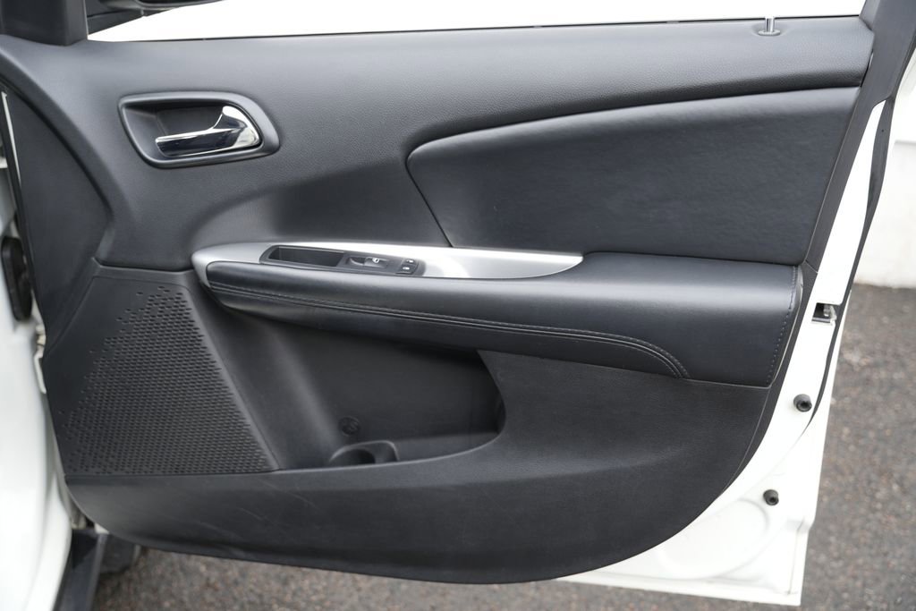 Used 2018 Dodge Journey SE w/ Mopar All Weather Group image 32