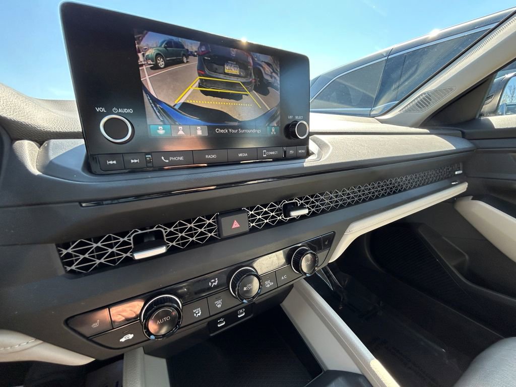 Used 2025 Honda Accord SE image 29