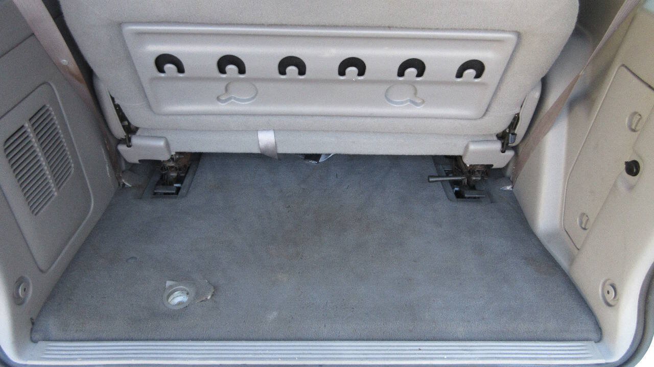Used 2002 Ford Windstar LX FWD image 18
