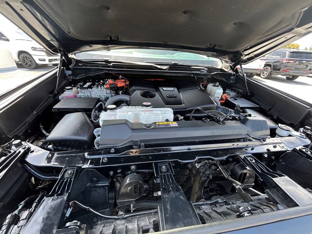 Used 2023 Toyota Sequoia SR5 image 19