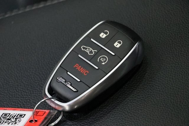 Used 2023 Alfa Romeo Stelvio Ti AWD/4WD image 37