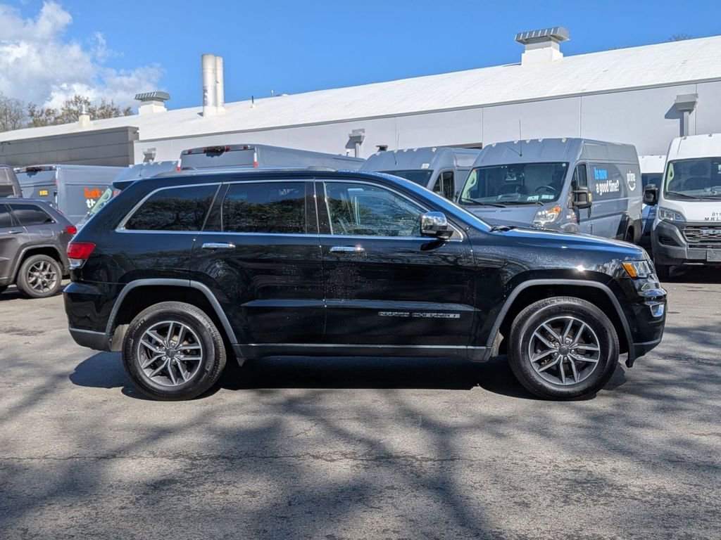 Certified 2020 Jeep Grand Cherokee Limited w/ Luxury Group II image 2