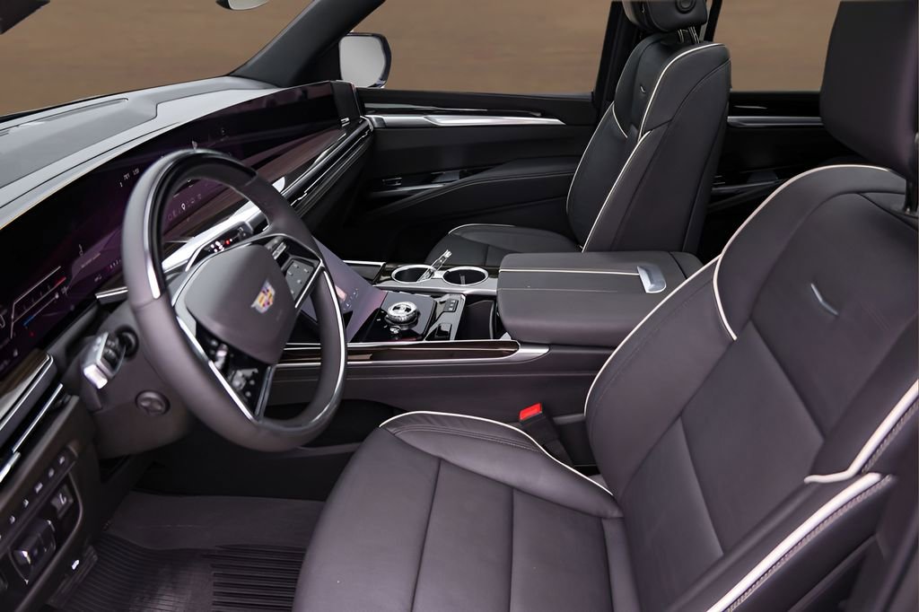 Certified 2025 Cadillac Escalade ESV Premium Luxury w/ Touring Package AWD/4WD image 9