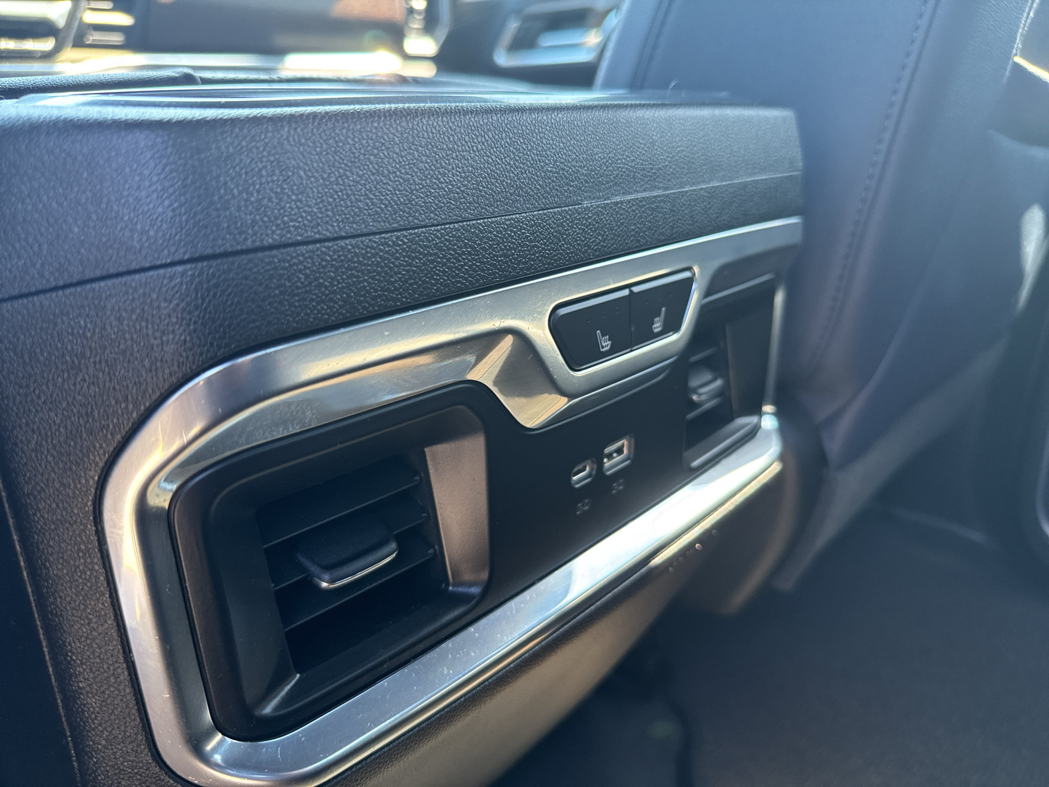 Used 2022 Chevrolet Silverado 1500 High Country AWD/4WD image 34