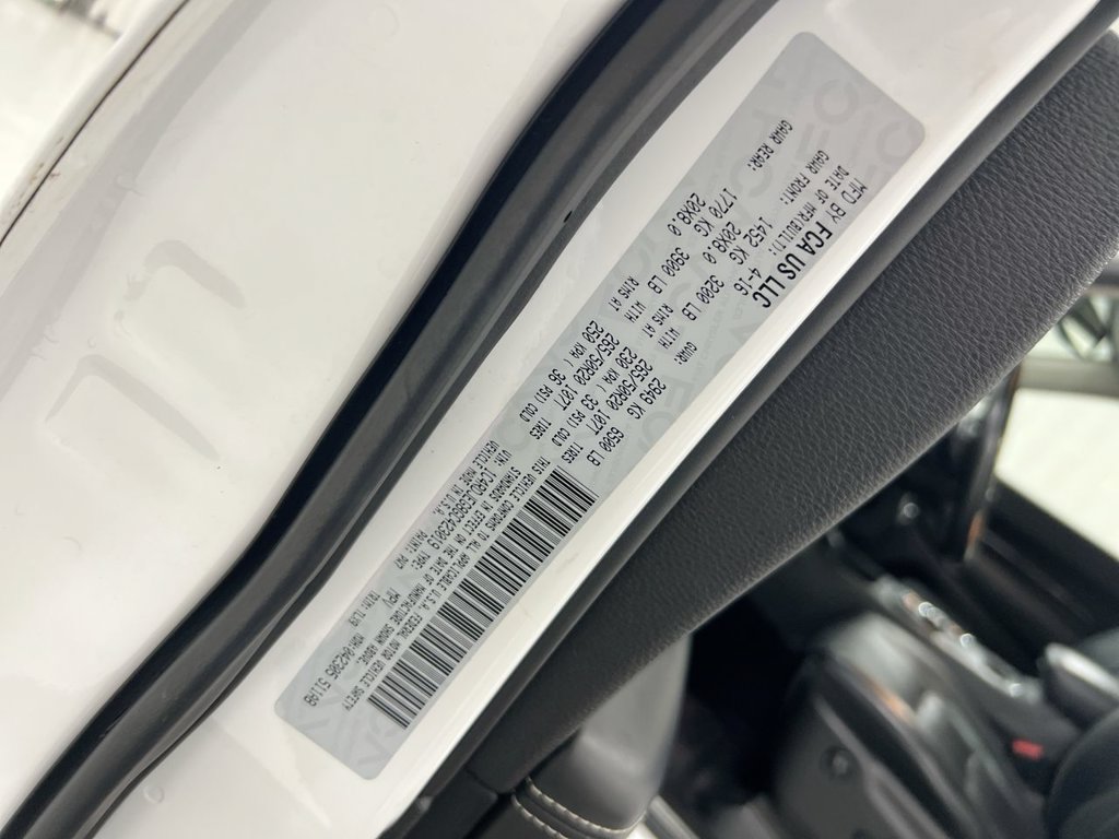 Used 2016 Dodge Durango Citadel w/ Technology Group AWD/4WD image 30