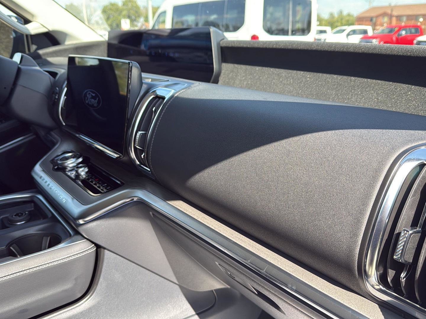 New 2025 Ford Expedition Max Platinum w/ Driver's Package image 22