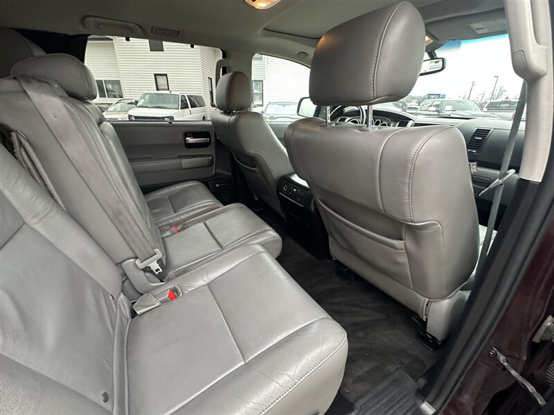 Used 2015 Toyota Sequoia Limited AWD/4WD image 15