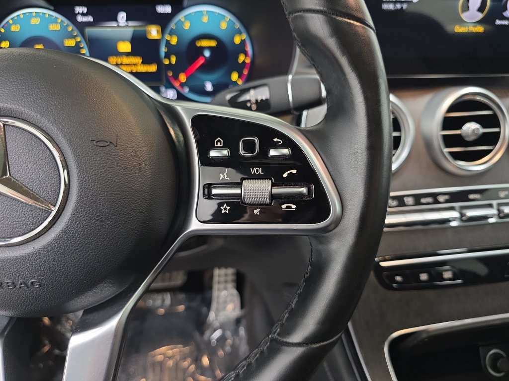 Used 2020 Mercedes-Benz GLC 300 4MATIC image 18