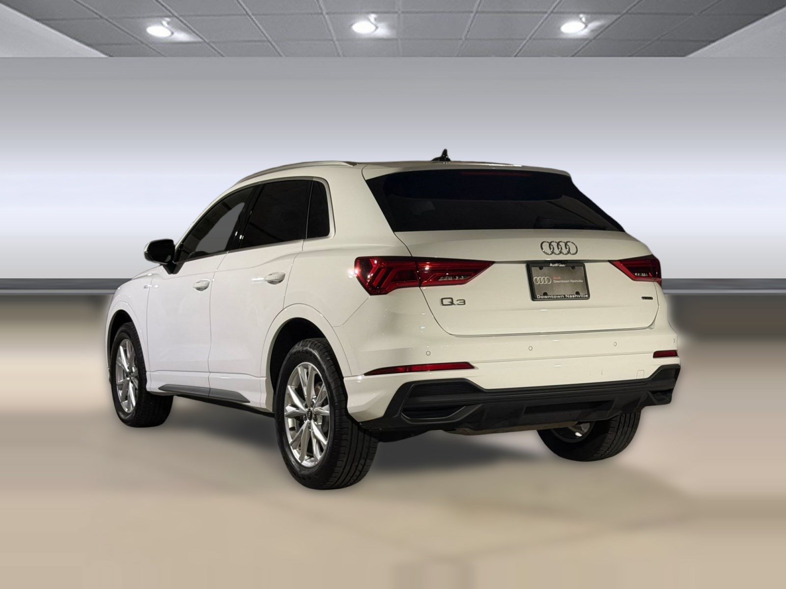 Used 2024 Audi Q3 2.0T Premium Plus w/ Premium Plus Package AWD/4WD image 3