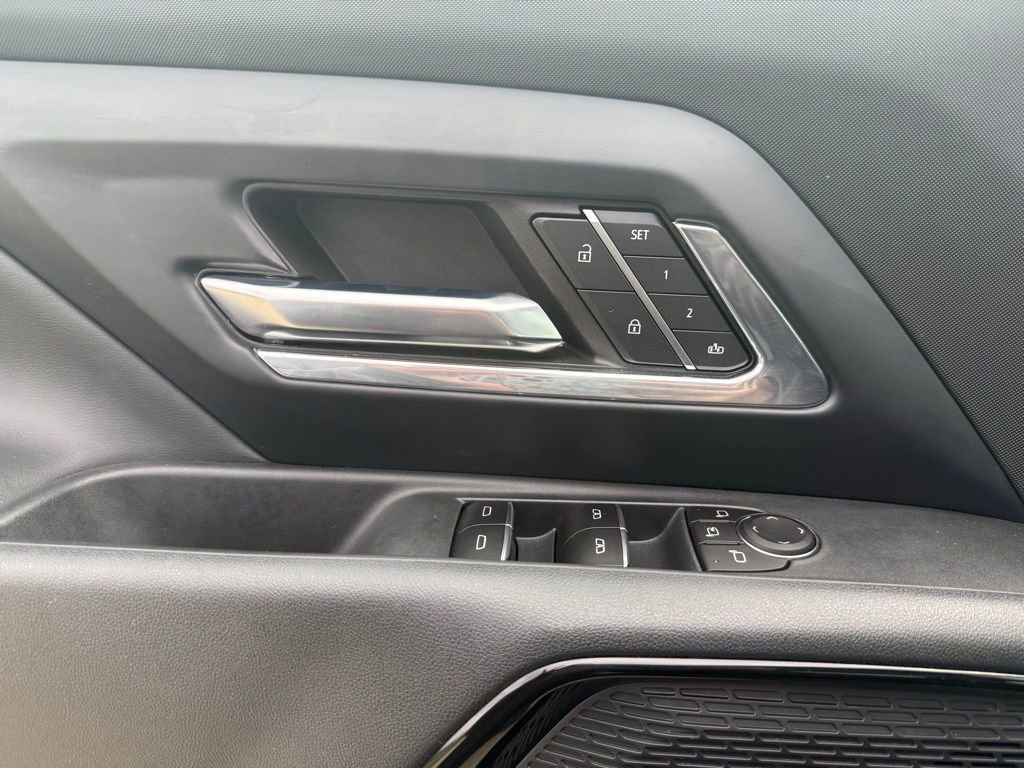 Used 2024 Chevrolet Silverado EV RST image 28