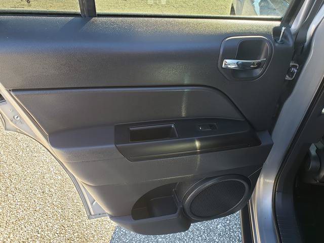 Used 2015 Jeep Patriot Sport w/ Power Value Group AWD/4WD image 13