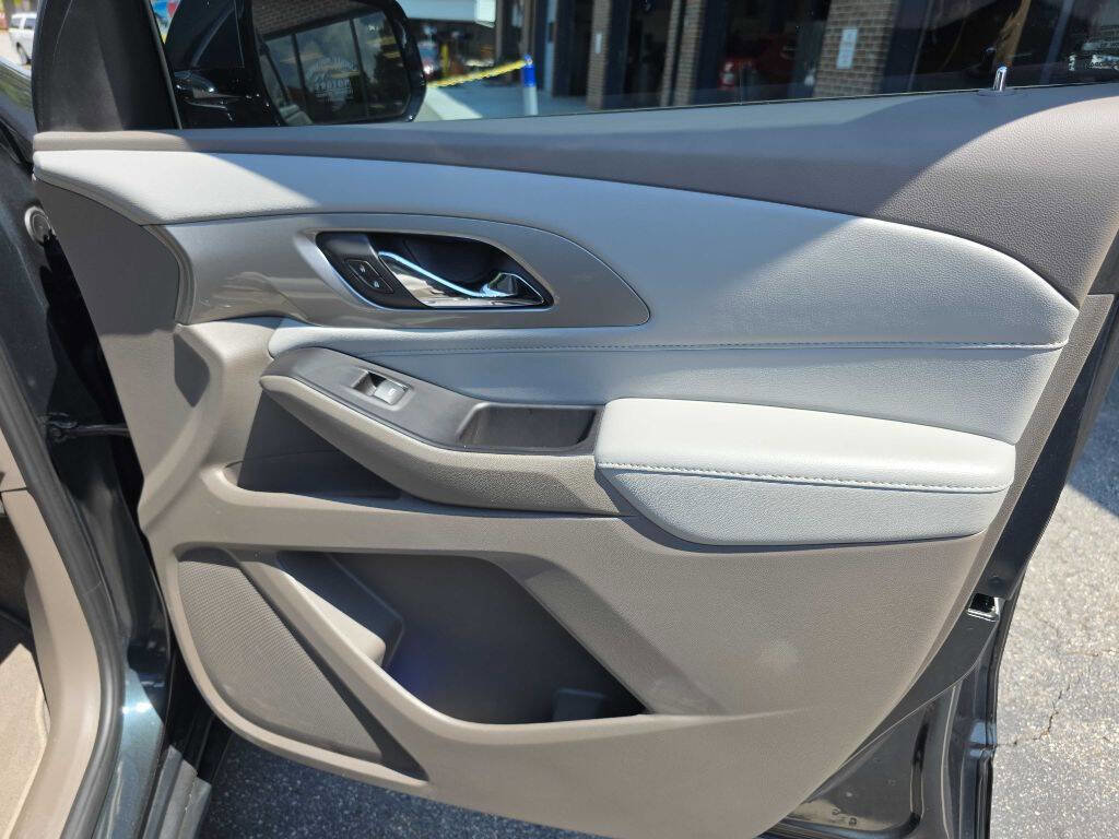 Used 2019 Chevrolet Traverse LT image 21