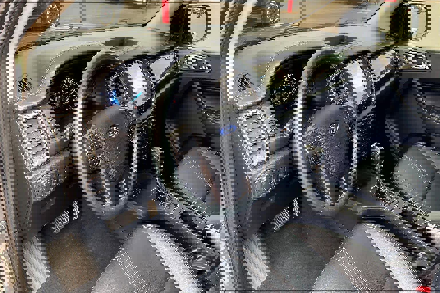 Used 2020 Ford Ranger Lariat w/ Technology Package image 18