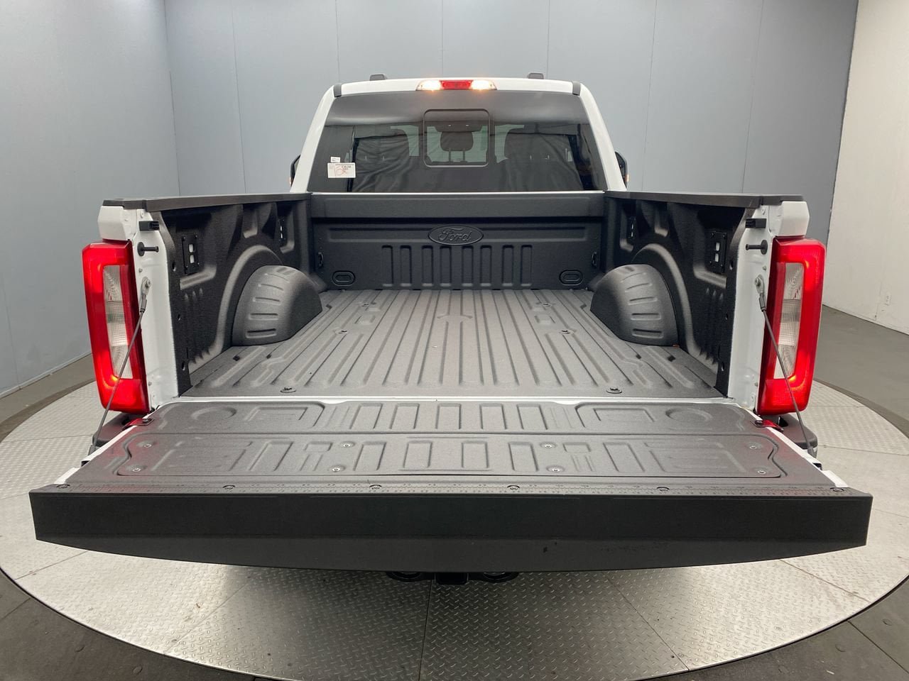 New 2026 Ford F350 XLT w/ FX4 Off-Road Package AWD/4WD image 24