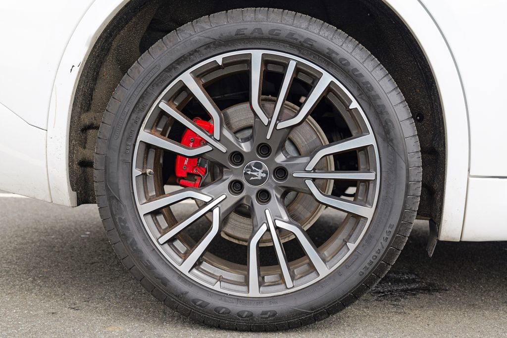 Certified 2023 Maserati Grecale GT image 13