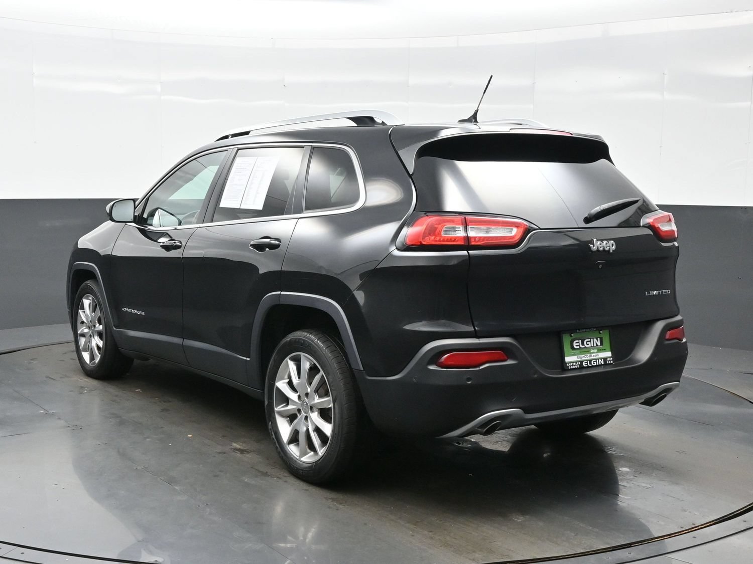 Used 2014 Jeep Cherokee Limited w/ Technology Group FWD image 5