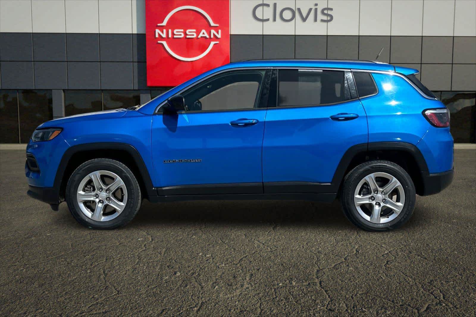Used 2024 Jeep Compass Latitude AWD/4WD image 5