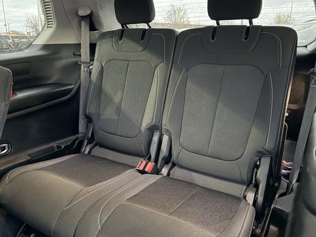 Used 2023 Jeep Grand Cherokee L Laredo image 26