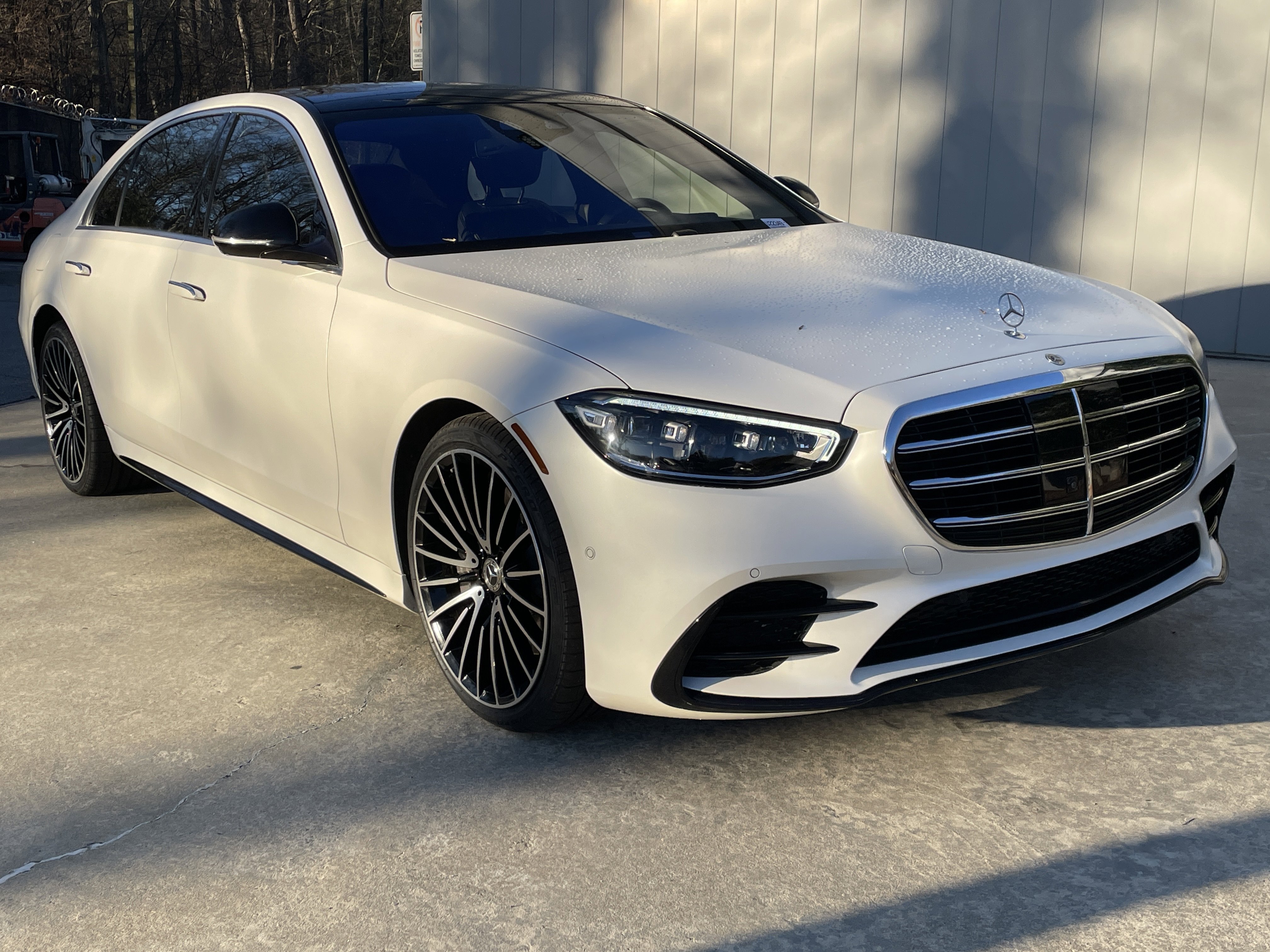 Certified 2022 Mercedes-Benz S 500 4MATIC w/ AMG Line Package image 4