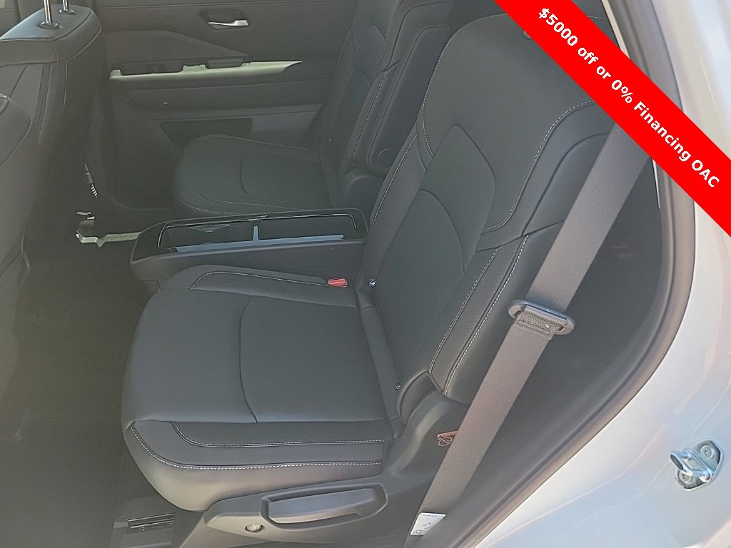 New 2025 Nissan Pathfinder SL w/ SL Premium Package image 35