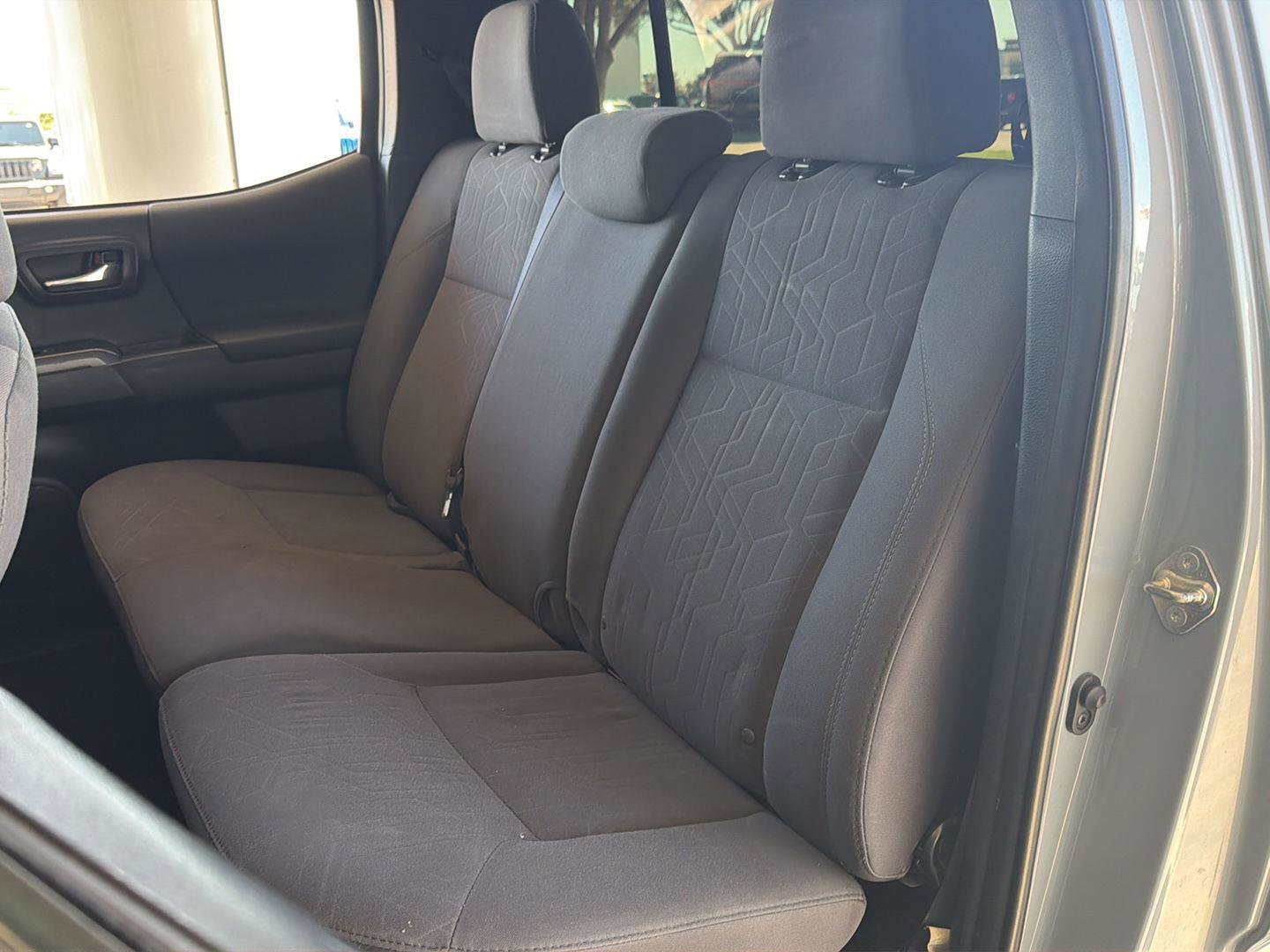 Used 2019 Toyota Tacoma TRD Sport w/ Technology Package image 11