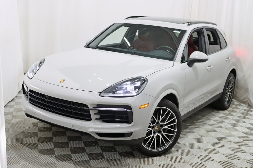 Used 2023 Porsche Cayenne S AWD/4WD image 4