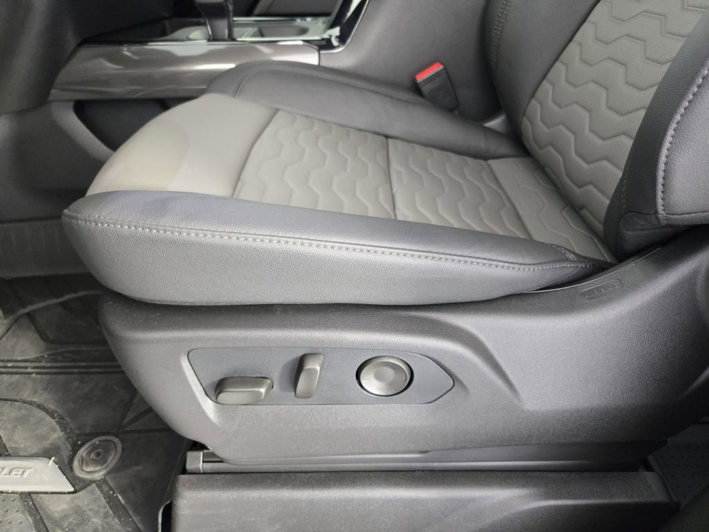 New 2026 Chevrolet Silverado 1500 ZR2 image 27