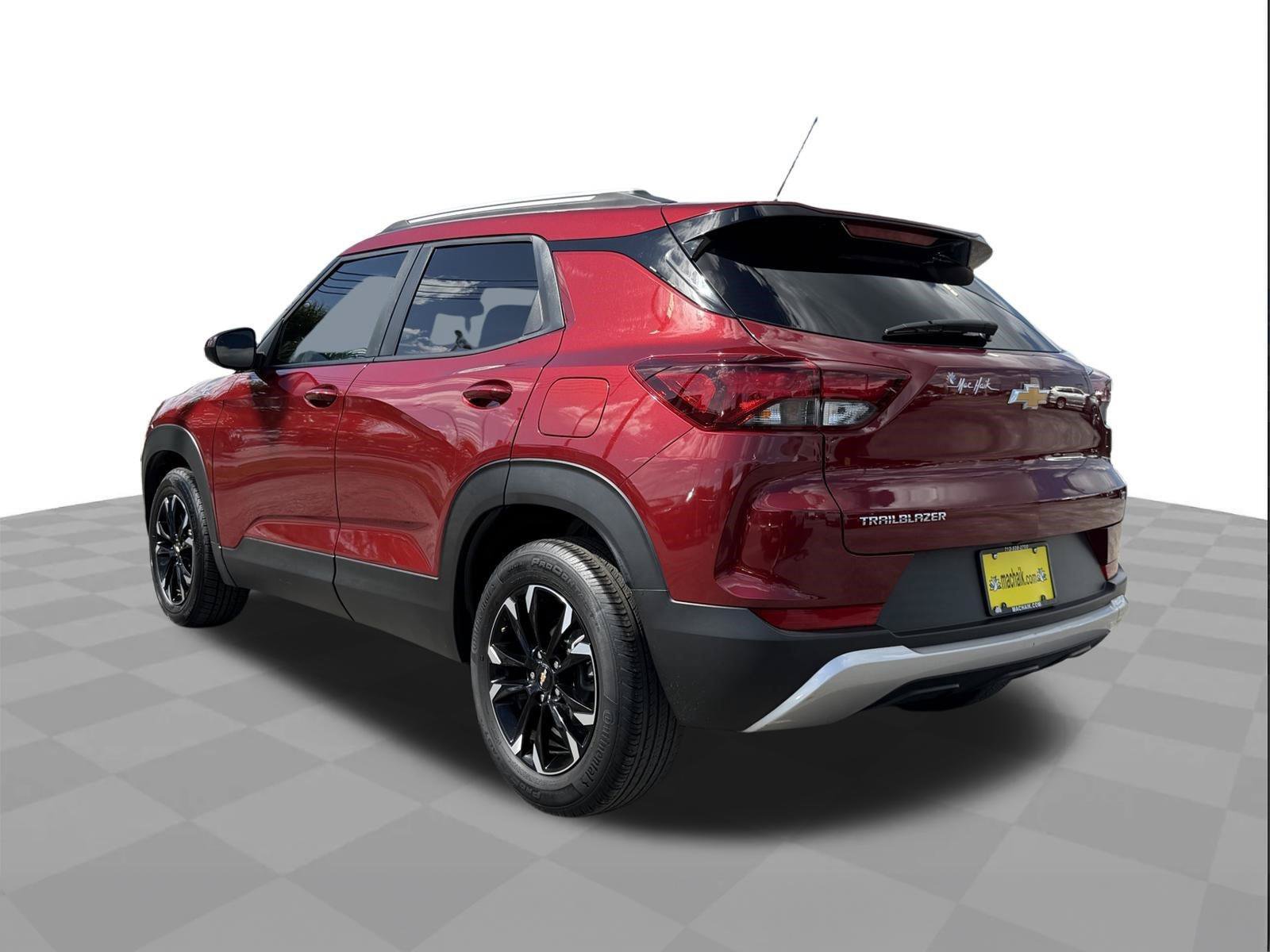 Used 2023 Chevrolet TrailBlazer LT w/ Convenience Package FWD image 3