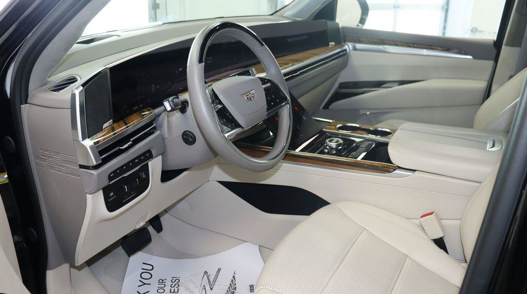 Certified 2025 Cadillac Escalade Sport Platinum AWD/4WD image 25